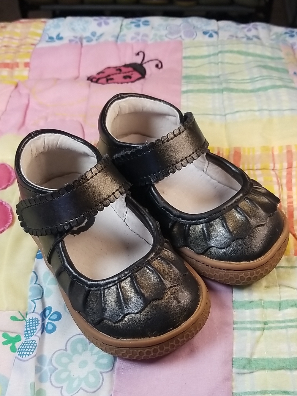 Livie & Luca Black Leather Mary Jane Shoes with Gold Overspray Size 4 Ruche